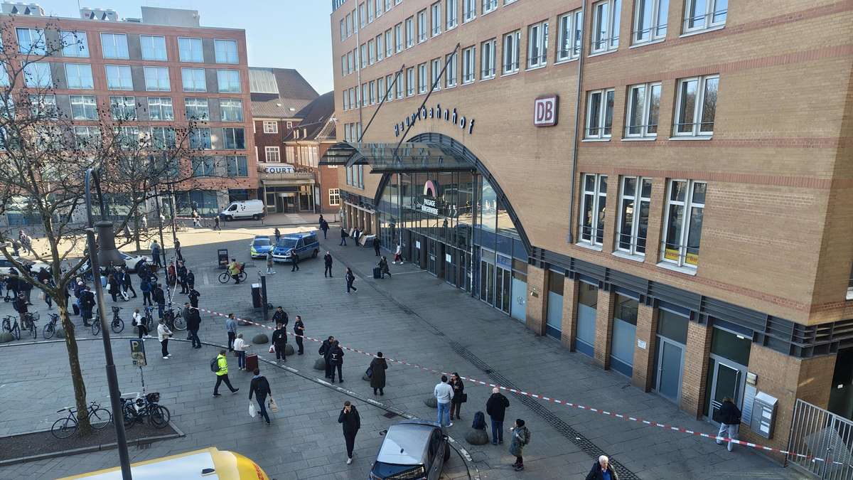 Bremen Main Station Evacuated Over Bomb Scare, Probe Initiated